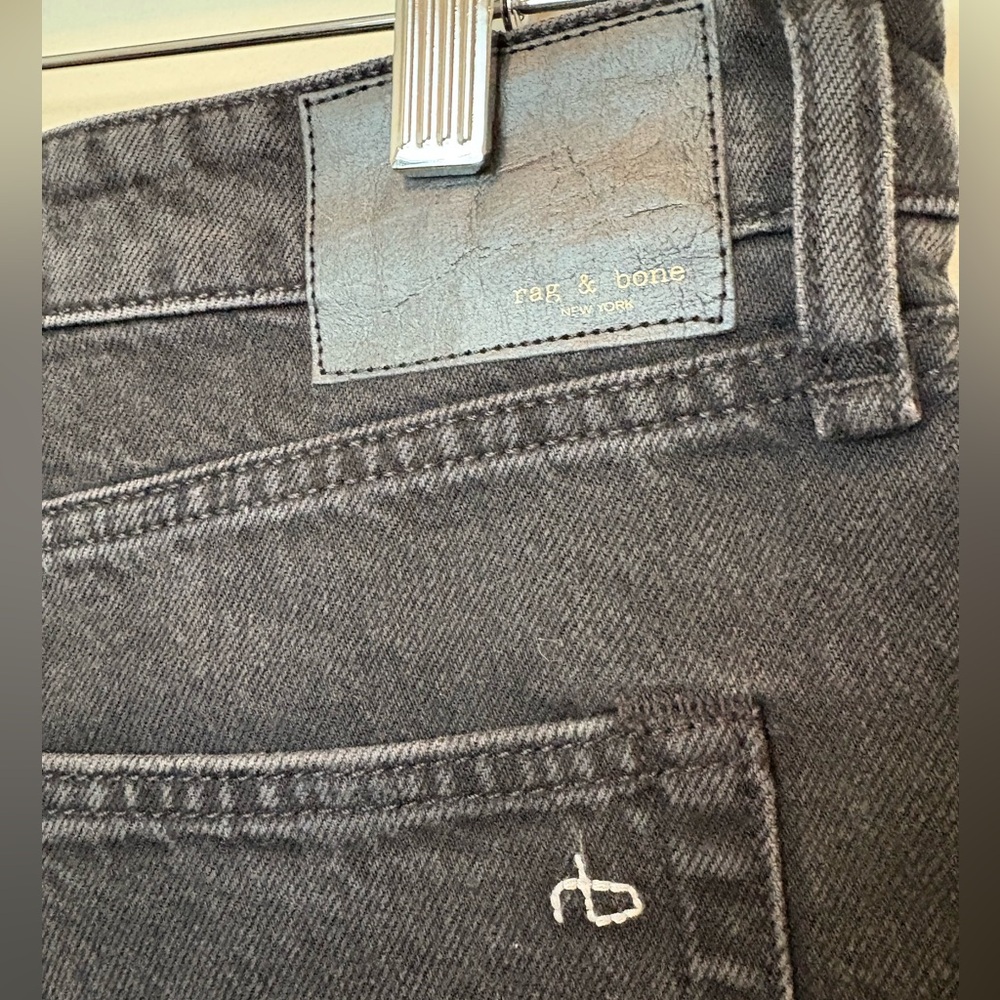 Rag & Bone Rosa Mid-Rise Short - Picture 5 of 9
